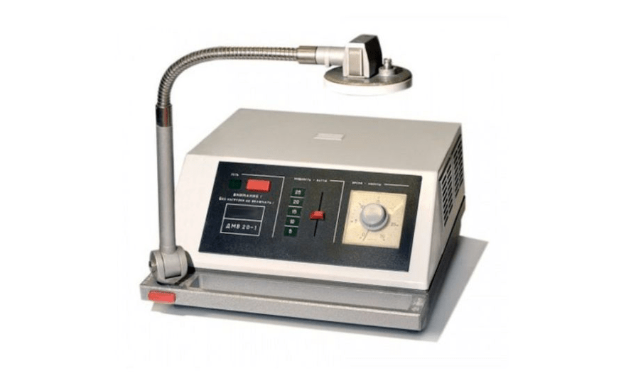 Dispositivo UHF para o tratamento da prostatite